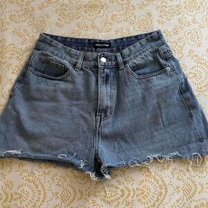 PrettyLittleThing Distressed Blue Jean Shorts